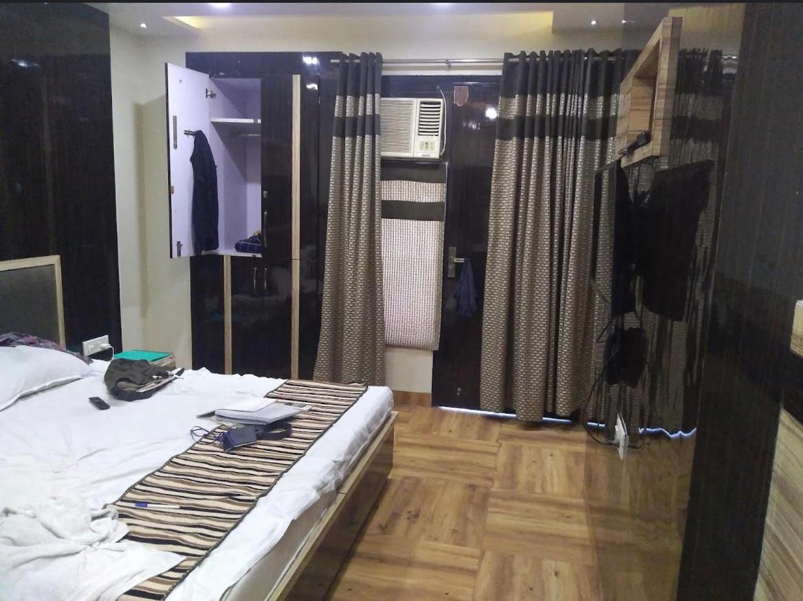 Oyo 86669 Arnav Residency New Delhi Exterior photo